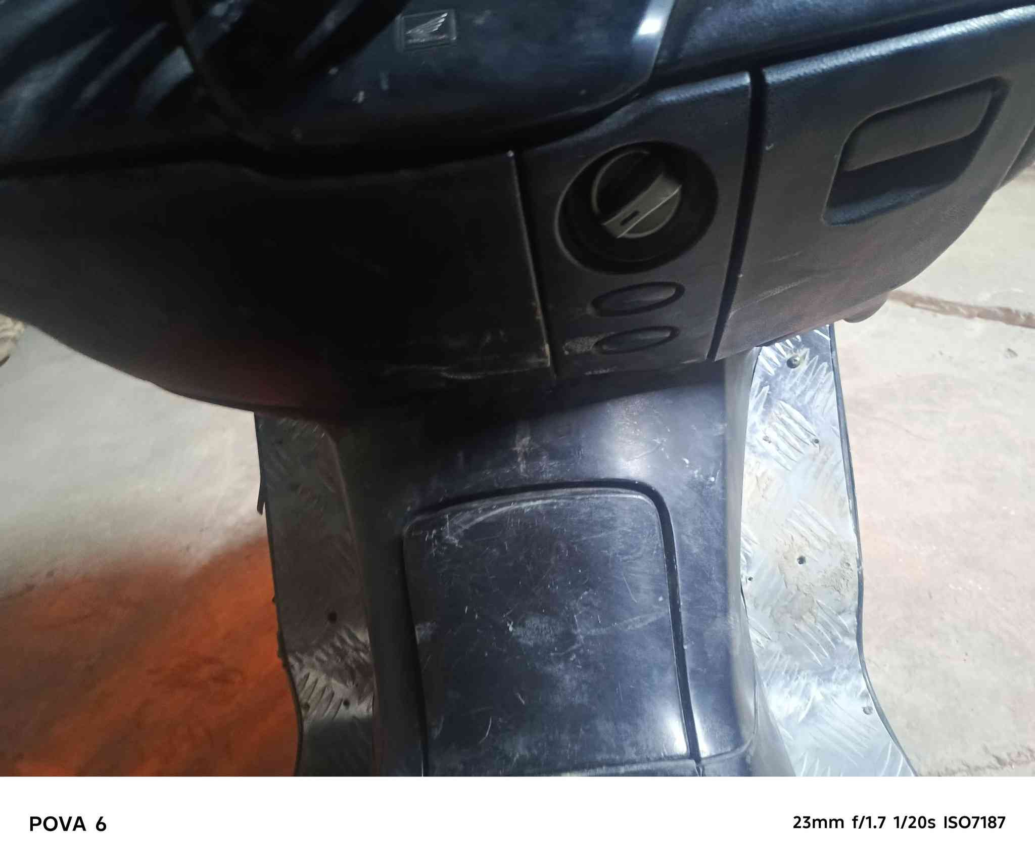 0.دراجة فورزا صفر ثمانيه(08)
1.دراجة نضيفه معنه الكلام
2.دراجة واضح مواضح اي نقوصات مابيها
3.+صالصه رياضي صوت حلو وليس عالي 
4.كلشي بيها شغال فقط الكير ملغي دوسه
كبل
5.اي وقت سلف واطلع 
6.شلعتها حلوه 
7.السعر 8 وبيها مجال بسبط الشراي
8.الرقم والاستفتسار ***********
