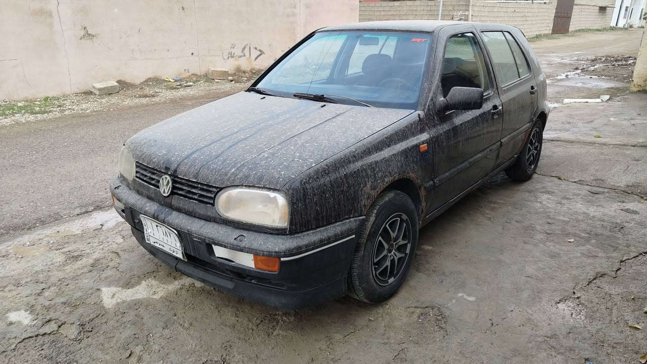 السلام عليكم للبيع كولف موديل 92 كير عادي محرك 18 بدون صبغ بلادي سنويه ساقط 2019 رقم كركوك مكان السياره كركوك ناحيه تازه سعر 40 بي مجال رقم موبايل ***********
