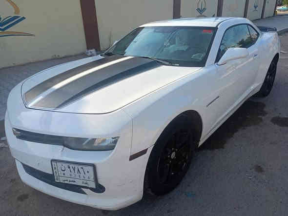 السلام عليكم 
كمارو موديل ١٤ 
سيارة داخلة كلين للعراق 
صار بيها طخة بالجاملغ الخلفي  عكس السايق واشتغلتها شغل مرتب 
محرك وكير نظيفة 
مبدل دعامية امامية جديدة وشغل مرتب بسبب ضربت جلب اجلكم السامع ونكسرت فبدلت دعامية. كاملة جديدة
سيارة ماشية ١٧٥ الف كيلو 
كلة بانزين محسن فقط ودهن اصلي فقط 
صورة الجاملغ موجودة
بيها ملاحظات بسيطة  
السعر ١٠٥ 
للاتصال واتساب  ***********@
