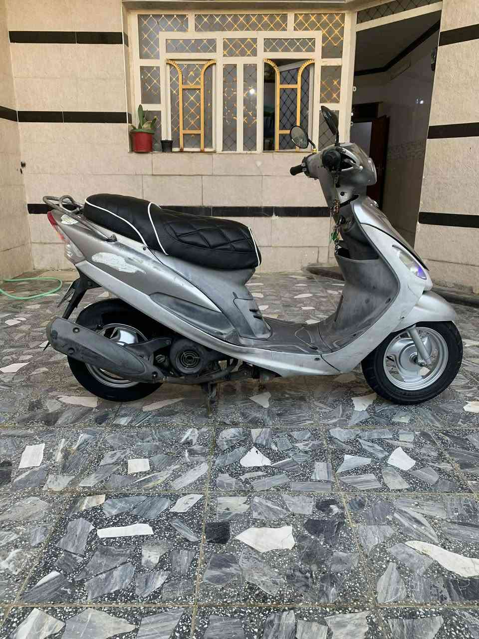 سلام عليكم ماكس منغولي مكفوله كله بلاد كابريتر سلف كله بلادي كهربائيات شغالة دراجه مصارلها هواي من طالعه من رمبه سعر 600وبيه مجال مكاني بغداد بلديات ملاحظة [مكلف بل نشر هاذا رقم صاحب الدراجة ]رقمي ***********
