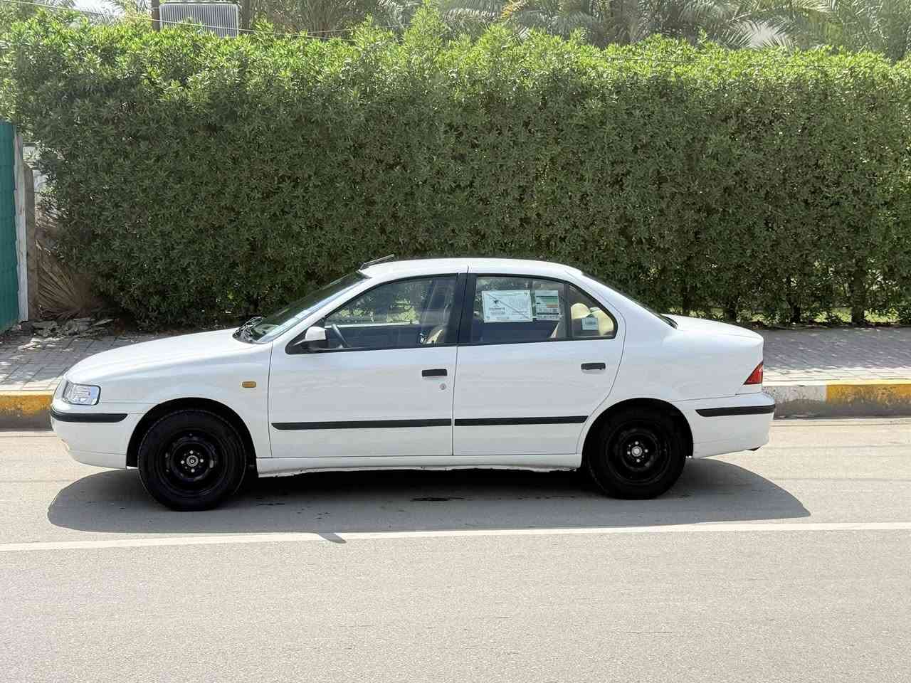 السلام عليكم شباب عندي سمند للبيع موديل 2013 ماشيه 133 حقيقي مكفوله كفاله عامه بسمي رقم بغداد هزه جديده مدوشمه عام تخم تاير صدر امامي خلفي جديد تبريد ثلج للشراي يتصل للشراي *********** مكاني بغداد حي اور ابو حسين الشمري
