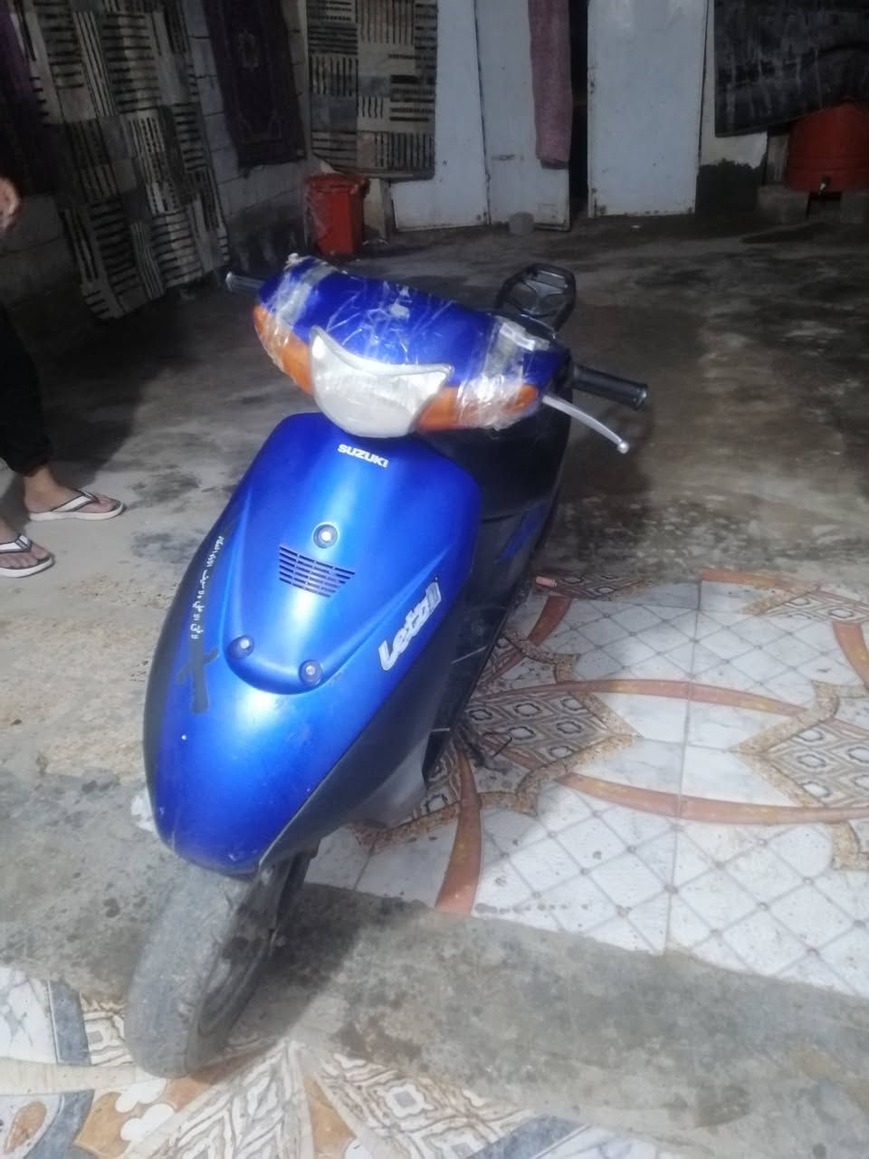 سلام عليكم دراجه ساسوكي  نضيفه وراق مكلف بل نشر سعر  150بيه مجال  مكان ابو رمانه رقم ***********
