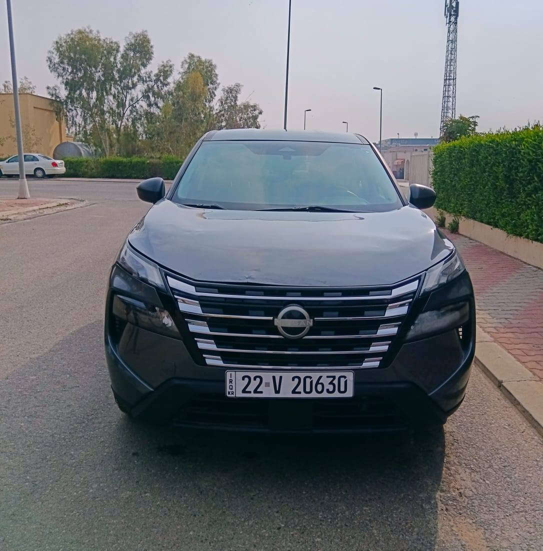 Nissan roge 2024امریکی 
3پستن بدون صبوغ مكفوله من الصبوغ شواسی سلیمه بس بونید بخسه قلیل ضربة بس دعامی امامی 4w بسمە سنوی بسمنا ماشی 13میل رقم سنوی الی 2030فحس هززە کل جدیدە تحویل وکالە ثانی یوم ***********مکان السیارة اربیل سیارة مالبیت 
رقم شاسی موجوده أربيل, العراق
