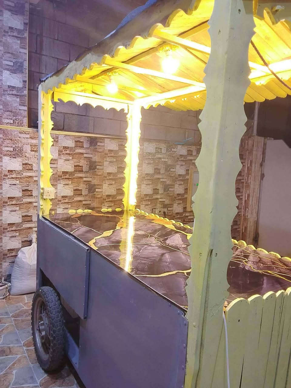 الي أصحاب  المشاريع الصغيره
عربانه عصاير بلصيف
وترهم بلشتا باجلا او بكيفك شضيف ضيف بيها مكان جدر واضح بلصور نضيفه ومرتبه 
موقعها موصل  

300الف طالب عليها
بيها مجال


**إذا كنت صاحب هذا الإعلان وتريد حذفه لأي سبب، رجاءا أرسل رسالة إلى الدعم الفني**