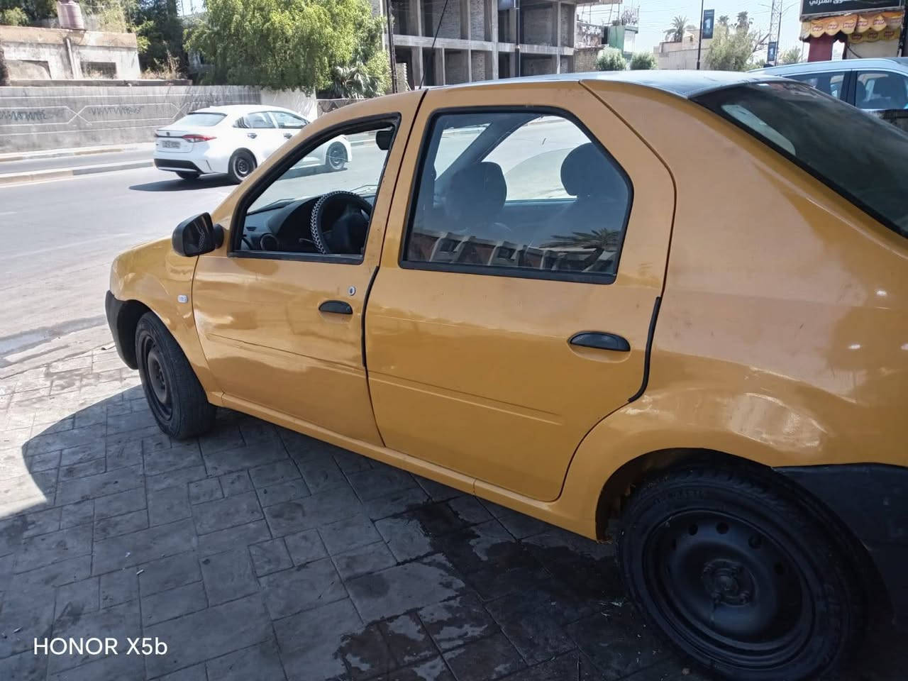 سلام عليكم رينو تكسي موديل 2009 رقم بغداد سيارة جاهزة مابيه نقص بس تبريد مكينه محرك كله جديد دوشمه مصفره هية وغرامات سعره 30وبيه مجال مكاني بغداد الشعب هذا رقمي ***********
