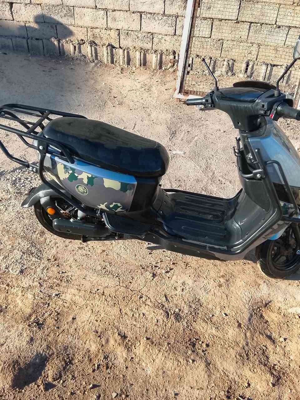 سلام عليكم دراجه كلش جديده بطاريات 7 ملف 2500حقيقي سعر 800 لا تصال ***********
