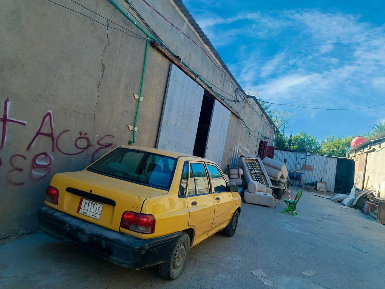 السلام عليكم
سايبة 2011 نفخ للبيع 
رقم الماني سنويه نافذه 
تبريد شغال كير ومحرك انضاف 
كهربائيات كله شغاله مسويلها ادامه كامله للسياره 
سياره شغاله ومناقصها اي شي كبل للشارع تشتغل ع باب الله عارضها 20 ورقه وبيها مجال الشراي 
الاتصال واتساب ***********
*********** مكان السياره بوب الشام
