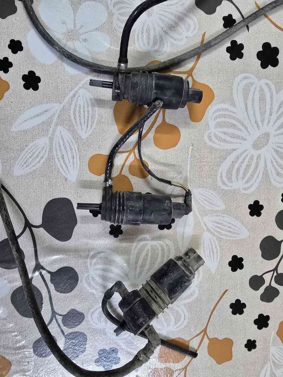 سلام عليكم
دبيه مي زركات للبيع  e36 
امل حجمين 
2.5 ونص  سعر القطعه ٢٥ 
5.0 لتر  سعر القطعه ٤٠ 
كيجات كصه ٢٦٠ كيلو ضهر سمائي حرفياً زيرو  سعر ٨٠
و  مساطر دوسات الي تمسك الكاربد بل شاصي  زوج ٤٠ 
ماطور زركات ابو الخط و ابو الخطين سعر القطعه ١٥ 
موصل 
متوفر توصيل 
*********** اتصال واتس اب 
*********** واتس اب 
خاص مفتوح
