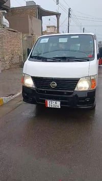 نسان ورفان كاز موديل 2012 مكينه وكير وكسن مكفولات والكشر مكفول السياره...