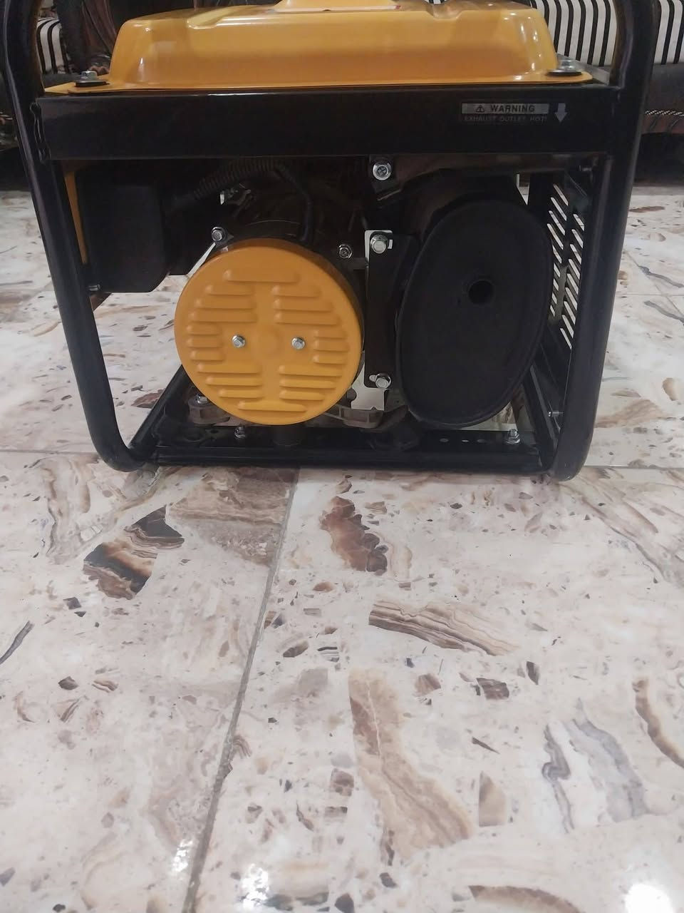 مولده جديده ١٢ امبير استعماله ساعات سعر 200 ألف  ع. خانقين حي رمضان  م. ***********
