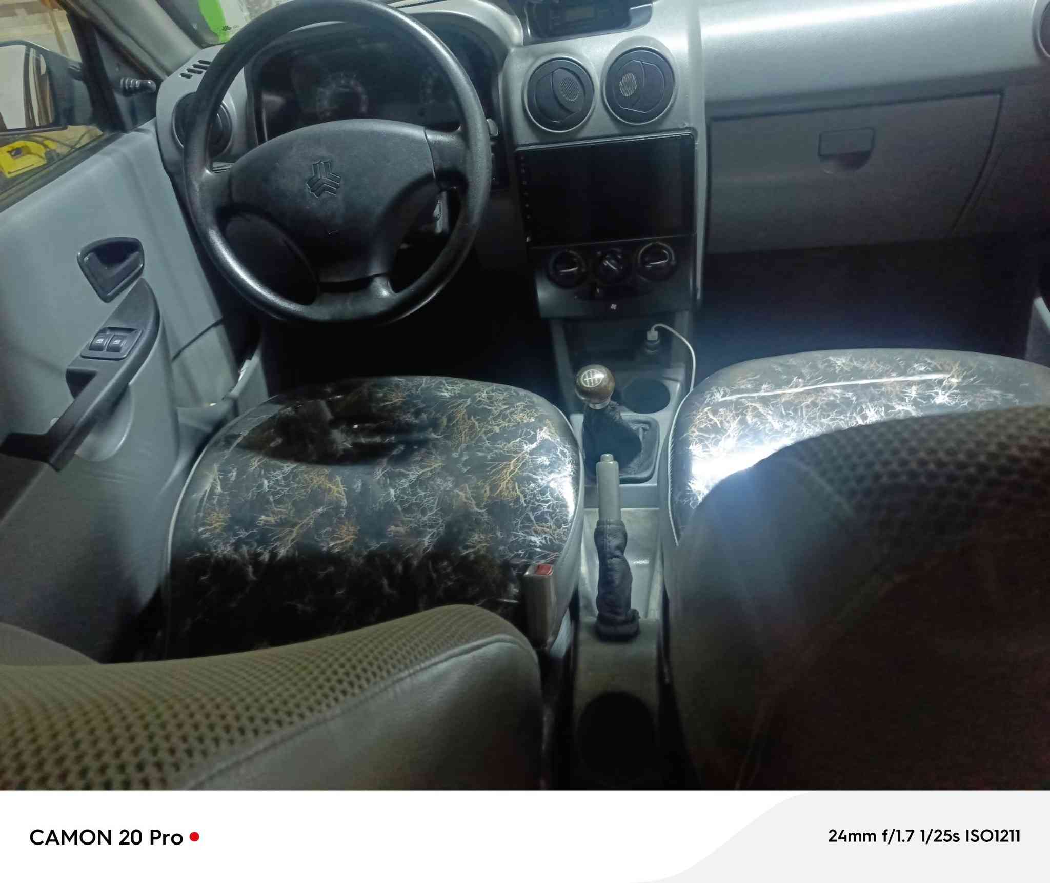 سلام عليكم سايبه موديل 18 سياره نضيفه رقم نكليزي سنويتهه الحد 32 مصفره هيه وغرامات شواصيهه ابلاد السعر 50 وبيهه مجال بصيط ***********حك الجيه للستفسار اتصل
