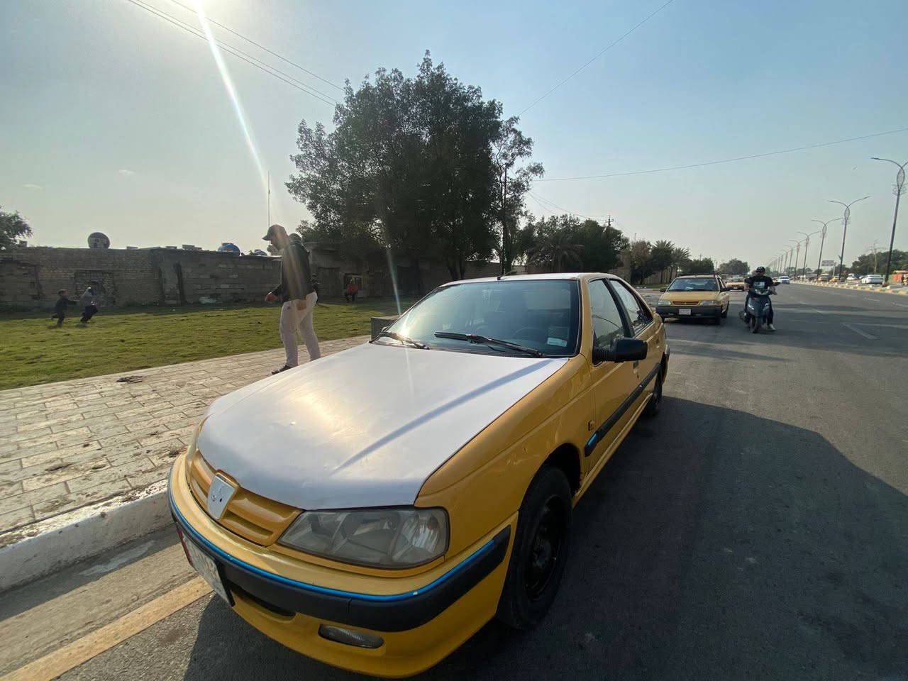 بيجو بارص موديل ٢٠١٥
مكفولة مكينة كير 
دواخل نضيفة 
 السيارة مامشتغل بيها تكسي ابد شاهد الله وع ايدي 
سعرها ٤٨ ورقة وبيها مجال بسيط الشراي وعيوني آلة 
مكاني بغداد
رقمي ***********
