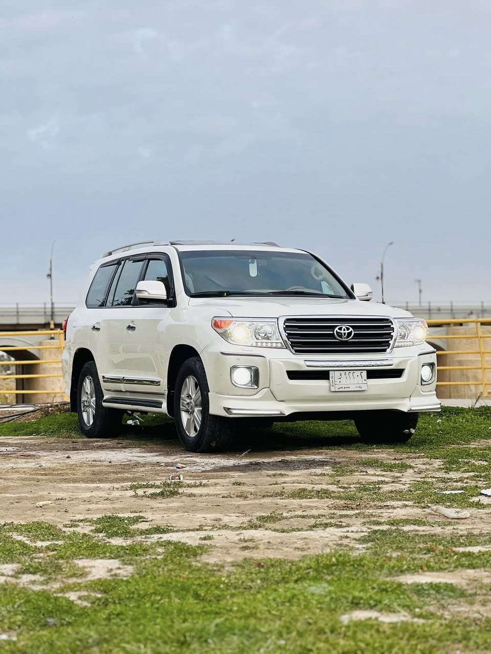 سلام عليكم السعر 388 ورقه 
لاندكروز 2015 كفاله عامه حتى الدعاميات ع ايدي من 2016 لحد لان 
نظافه 100/100 رقم بغداد بسمي 
مواصفات 1/1 
تحكمات ستيرن 
فتحه بسقف سلايد 
تشغيل بصمه 
تشغل عن بعد 
شاشه كبيره كامره خلفي  
كشافات امامي 
مكينه 6 مامفتوحه ع شركه
كير مامفتوح ع شركه 
داخل نظيف جدا  بواضع لوكاله
مكاني بابل 
للتواصل ‭٠٧٧٥ ٩٢٥ ٩٦٥٨‬
