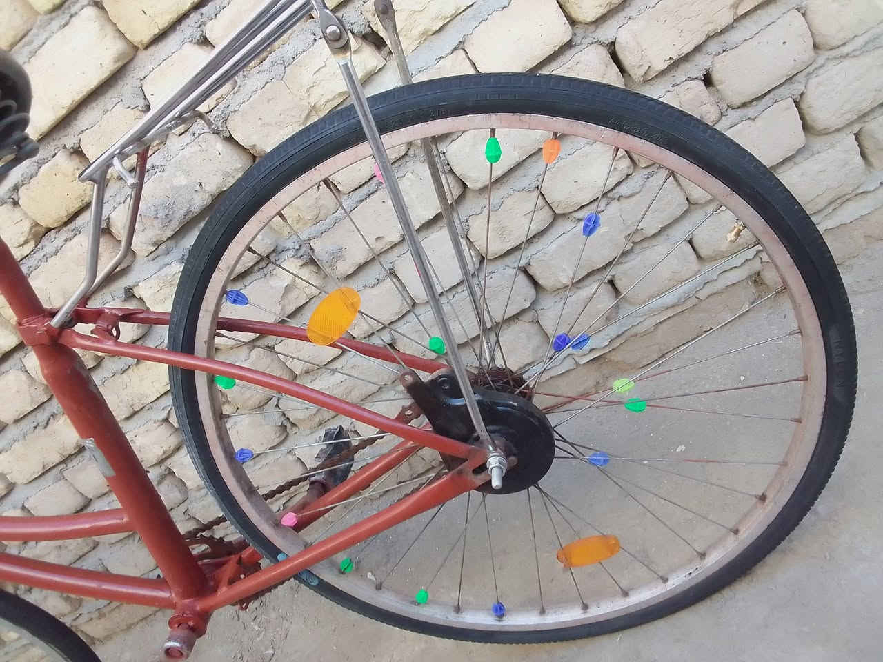 السلام عليكم شلونكم شباب هاذه بايسكل اصلي جديد ولاشخطه البايسكل نضيف ومرتب مكينه نضيفه البايسكل عايزله بس بريكات وجاملغات البايسكل مال جناي السعر 50 وبي مجال


**إذا كنت صاحب هذا الإعلان وتريد حذفه لأي سبب، رجاءا أرسل رسالة إلى الدعم الفني**