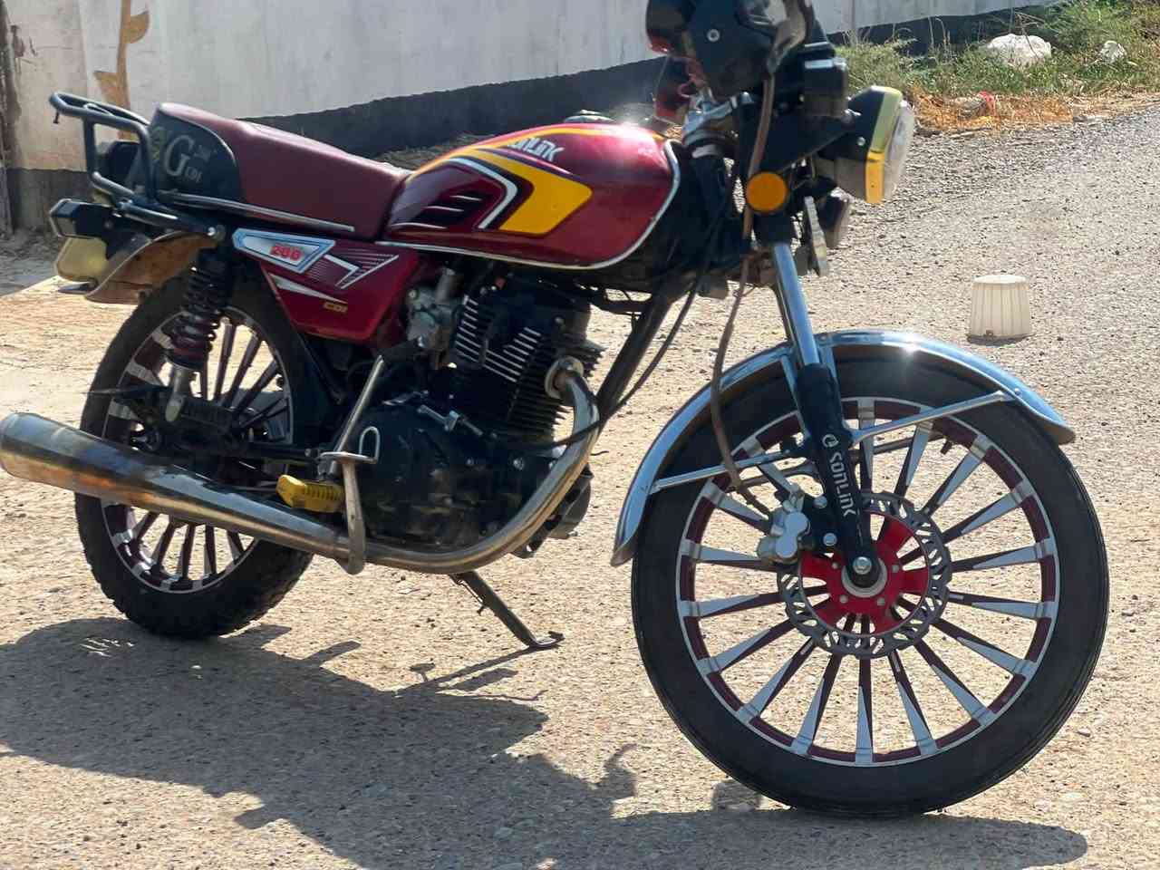 السلام عليكم 
مطور سونك موديل 24 محدث 25
كهربائيات كلها شغاله 
نشاط ناره 
منفيس اصلي 
محرك مفتوح باقي شرط كلو
السعر 580 بي مجال قليل مو شراي اعبر المنشور 
الرقم الهاتف ***********
