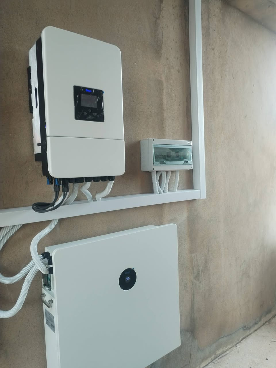 🙋🙋🙋🙋🙋🙋تحية طيبة 🙋🙋🙋🙋🙋🙋

جانب من عملي في تنصيب منظومة الطاقة الشمسية
انفيرتر ديا وبطارية ديا
لله الحمد والشكر
العراق_الموصل
***********
