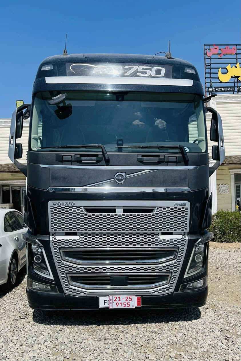 فالفۆ موديل ٢٠١٦ 
حجم محرك ٧٥٠ 
كم ٩٥٠ هه زار روشتوه 
فول مواسه فات
ريتايده ر ئاو - حاسه و كاميرا- ده بل ته نكى - سبليت خه زن - بويله ر - سه لاجه 
ژ.م 
***********
