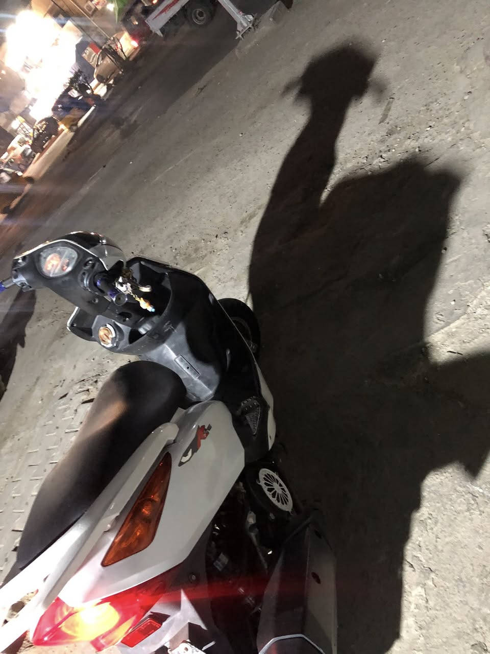 السلام عليكم ثعلب مزود بوشة ٥٨ كلج خلفي رياضي الدراجة هاون يدات بريك يدات سكليتر ويالة نجمة قبق بانزين صدر دبلات خلفية اشاير اربع ولفات سلف رياضي الدراجة كاملة السعر ٨٥٠ وبيهة مجال المكان بغداد مدينة الصدر


**إذا كنت صاحب هذا الإعلان وتريد حذفه لأي سبب، رجاءا أرسل رسالة إلى الدعم الفني**