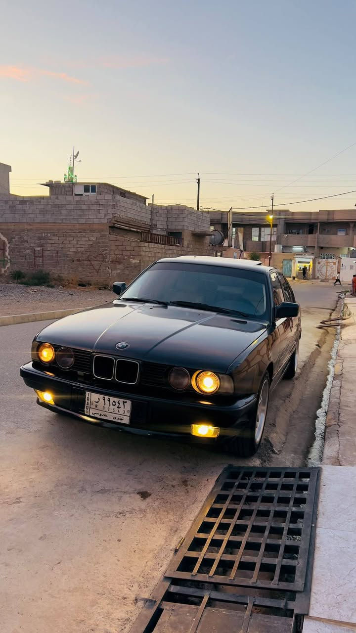 BMW525بدون صبغ بدون ضرر كير  ومكينا شرط تبريد ثلج موديل90 كير عادي السعر57 او بيها مجال حك الجيه مكلف بالنشر رقم صاحبها ***********
