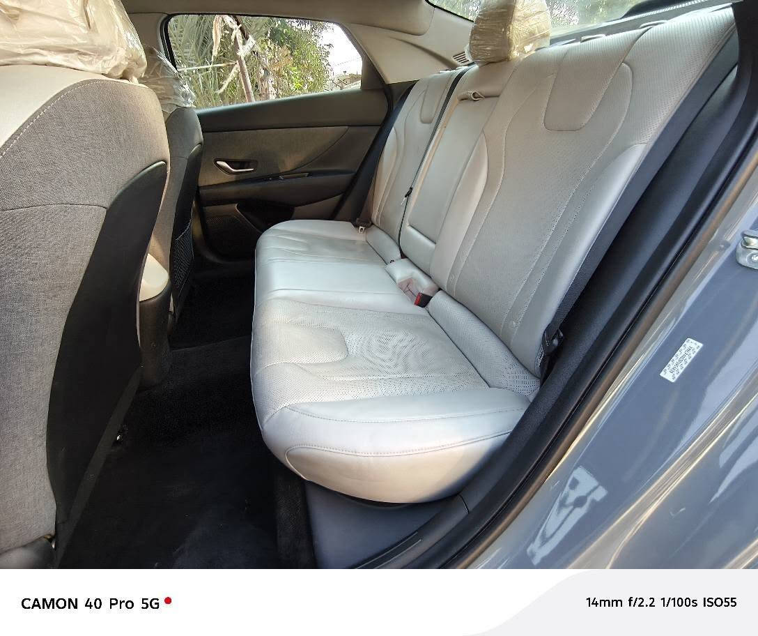 النترا 2023 وارد أمريكي 
فول مواصفات. Limited 

ماشية66الف m

حادثها موضوح بلصوره 
شبر بلصندوق 
رقم بغداد

 المواصفات :
 بصمة  
تشغيل عن بعد 
فول تحكم استيرن
 مود درايف 
 اوتو بريك
 اوتو ستارت 
 مانع انحدار  رادارت
 رادار نقطة عمياء
 شاحن وايرليس 
اوتو هولد
محرك ٢٠٠٠ دوش
 شاشه ديجتال
سيتم صوت BOSE

 
 العنوان بغداد /الحسينية / سعر 175
الراشدية

*********** اكر, نينوى
