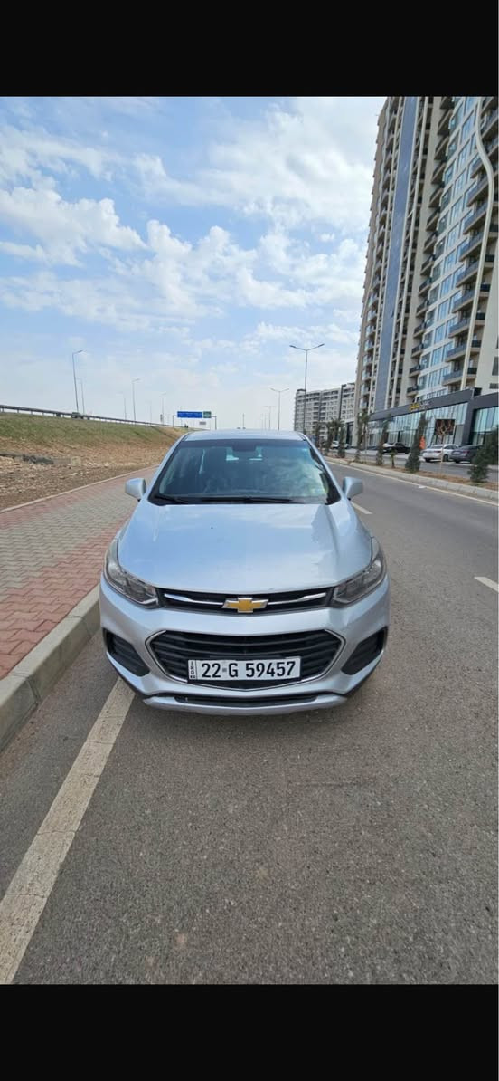 سلاو له هاوريانو هه وادارن
ام سياريه بؤفرؤشتن 
سياريكى يه ك ده ست خاوين مايته وه 
٢٠١٧
بوياغ دونيو ده ر كه كه ميك ناو ده ركه بوياغه جى جيشي تعديلو كارتى هه يه 
گيرو مكينه و كارباياتو ته قه و ره قه هه موى به شه رت 
بؤسعرو زانيارى زياتر تيل بو ساعيبي بكه ن 
سياره له هه وليره
***********
ته عويلو غرامه ش به شه رت أربيل, العراق
