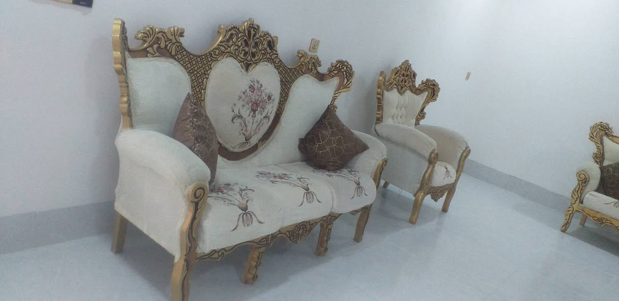 السلام عليكم
قنفات ملكية للبيع  
جديد مستعمل قليل كلش
السعر خاص


**إذا كنت صاحب هذا الإعلان وتريد حذفه لأي سبب، رجاءا أرسل رسالة إلى الدعم الفني**