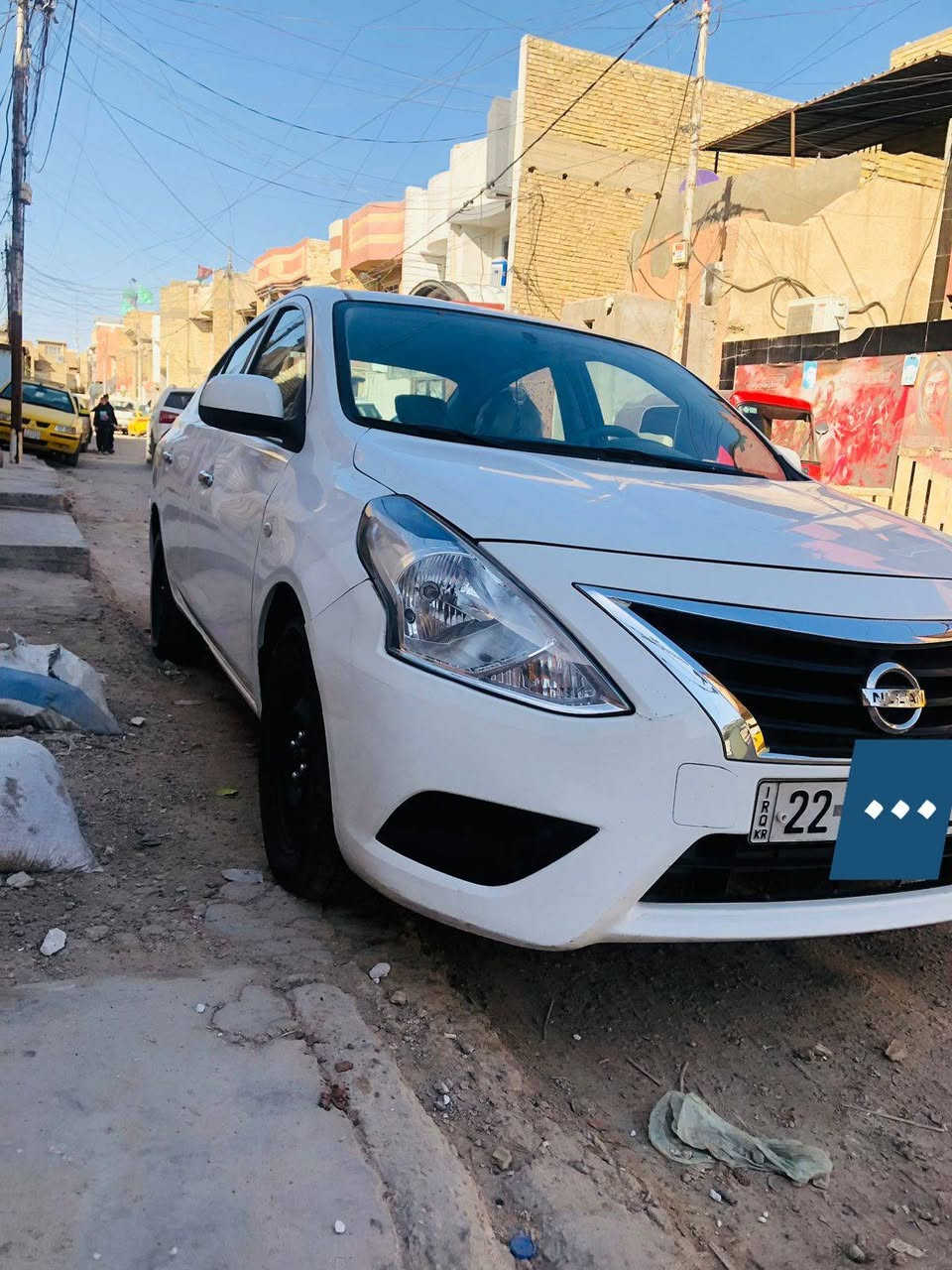 السلام عليكم 
نيسان صني هندي بليتة زركة 
موديل ٢٣ 
ماشية ١٢٤ الف (( شلوووون ما ادري )) 
السيارة خير من الله اقتصادية و مرتبة تاخذها و راسك بارد الله شاهد تبريدها يخبل ثلج 
مكفووولة كير و مكينة 
ضربتها صندوق مبدل 
مكاني شارع فلسطين او سبع ابكار 
***********
