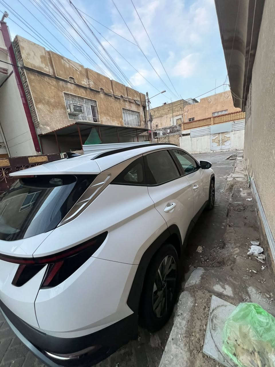 السلام عليكم
توسان 2024 خليجي  
فول مواصفات بدون بانوراما 
ماشية 18 الف 
مكفولة عدا رصعة بالبنيد 
المكان بغداد 
للاستسفسار ***********
