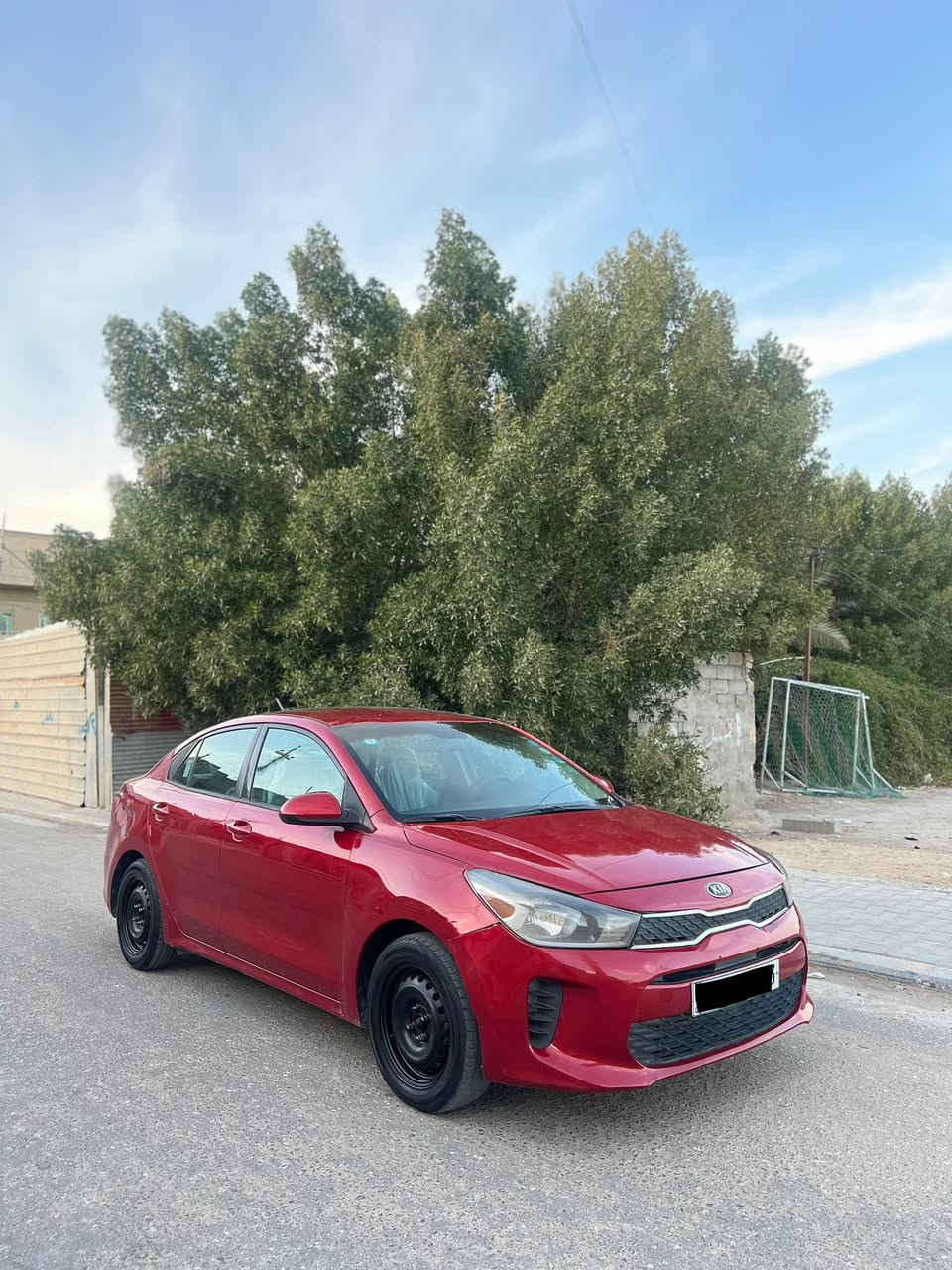 كيا ريو 2018  محرك 1600 السعر 98  سياره نظيفه وجاهزه ما عايزه شي بيه 4 قطع صبغ بدون دواخل  بدون ضربه فقط رش رقم نجف دولي بسمي ***********
