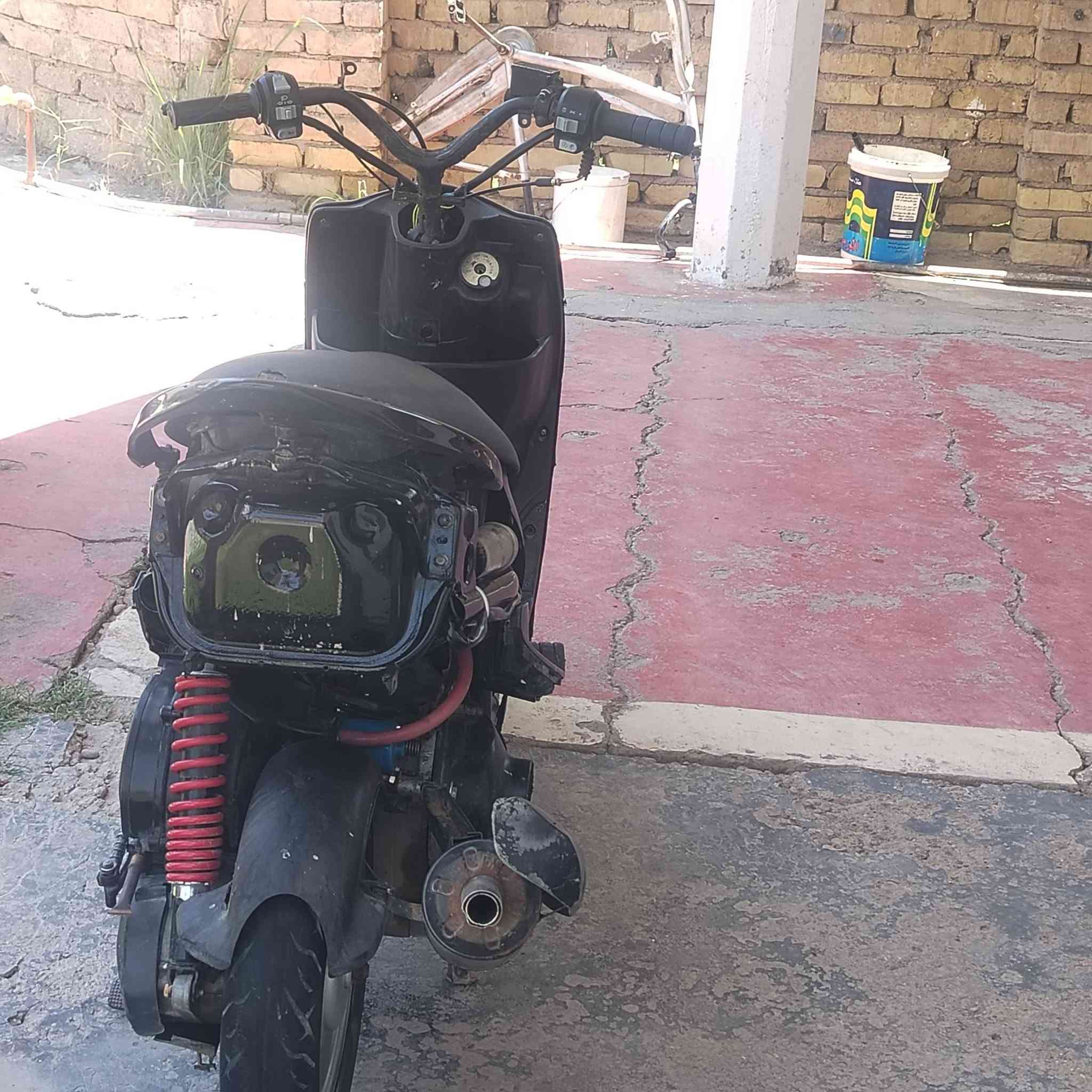 السلام عليكم درجة ماكس عدله للبيع نكره سلف بوشه 55شلعه ومعدل فول كلجات رياضي السعر 375وبيه مجال قليل مكان حله حي الجزائر للستفسار اتصل ***********

