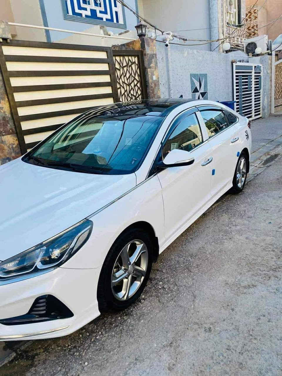 يا الله 
خوان مكلف بالنشر هذا رقم صاحب السيارة
 ***********
سوناتا خليجي كفالة 
رقم اربيل الجديد وهزه جديده 
السيارة فول السعر 180 ومجال قليل
