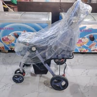 عربةاطفال الحجم كبير وقويه