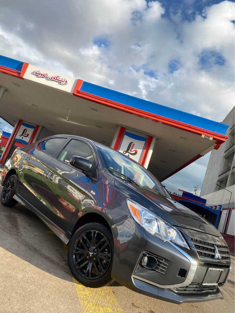 Mitsubishi Mirage 2024

ML32FUFJ8RHF05433
مواصفات…BLACK.EDITION.بلاك ئديشن

بي ليدران بي صبوغ ..بدون ضربة صبوغ.

بيشةوةي .حساس.رادار.خةتي چادة

ويل كروم.بلاد دوسة SPORT.سبورت
بالي سةر سندوق بلاد..دعامي. فايبةر كاربون .FEBR.KARBON

بشتةوة حاسة كاميرا 
شاشة گةورة. بلوتوث .كار پلةي. 

سكان فوليوم .تحديد.سرعة.خةتي جادة
جوار جام كاربا .كشن.ارباگ

رةقةمي. نةشكاوة .90.روژي.لةگةلة

شوين.هةولير.اربيل

***********

سعري.96..مجال
🫶🇱🇷 أربيل, العراق
