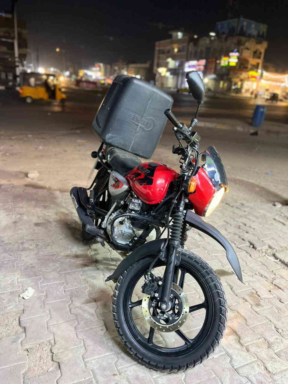 السلام عليكم
بوكسر 2023  مرقم بغداد سنويه بأسمي الدراجه ماشيه 23 الف تجي تفحص وتاخذ سعر الدراجه 2450 بيها مجال حك الجيه +كفاله عمامه برغي ممفتوح بيها 
***********
