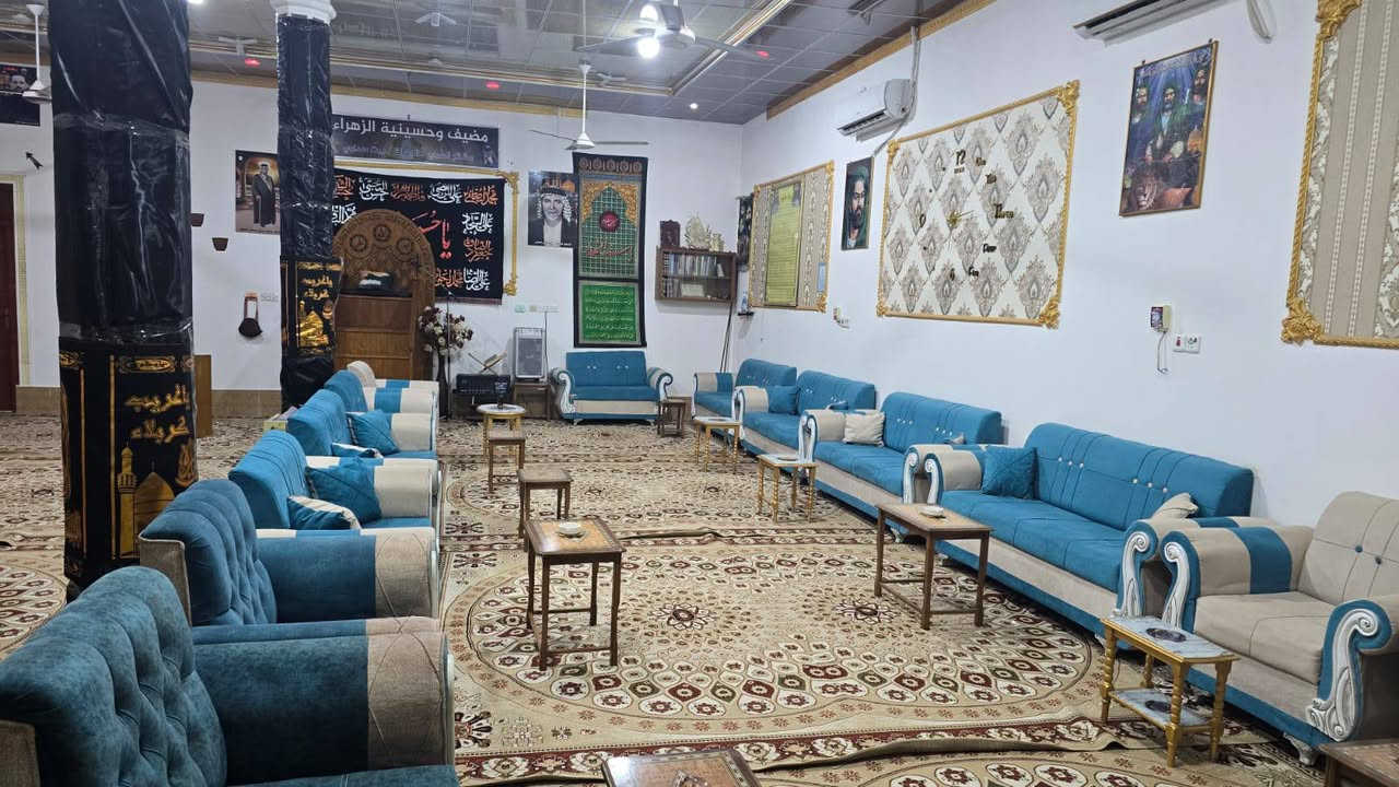 عرض مميز 🔥💥
تفاصيل البيت:
الفيروزيه شارع ١٦ 
طابو صرف زراعي المالك موجود 
المساحه ٢٧٥ على شارعين فرعيات
الطابق الأول غرفه وهول ومطبخ وصحيات 
الطابق الثاني ثلاث غرف وهول وصحيات 
ديوان او حسينية  مع طارمه ومخزن وصحيات خارجيه  بناء حديث !
السعر ١٨٠ مليون وبيه مجال ***********
