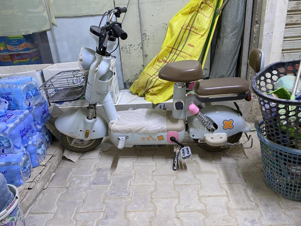 للبيع جديده صارلها شهر من طالعه 400 الف كلشي شغال بيها سبب البيع اشتريت وحده اكبر
***********
