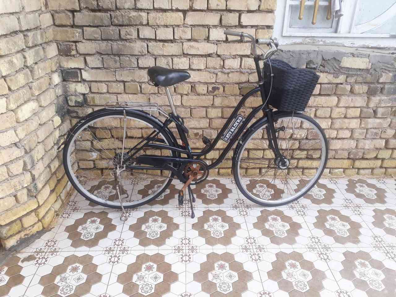 السلام عليكم بايسكل لبيع نوع كلاسيك نظيف بيع او مراوس بدراجة
بيجي الرقم ***********
