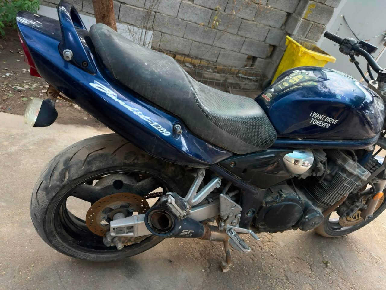 دراجه بطح زازوكي 1000البيع ابيع كوم حديد حمل وخذ مكانه ذيقار الرفاعي***********
السعر600وبيه مجال
