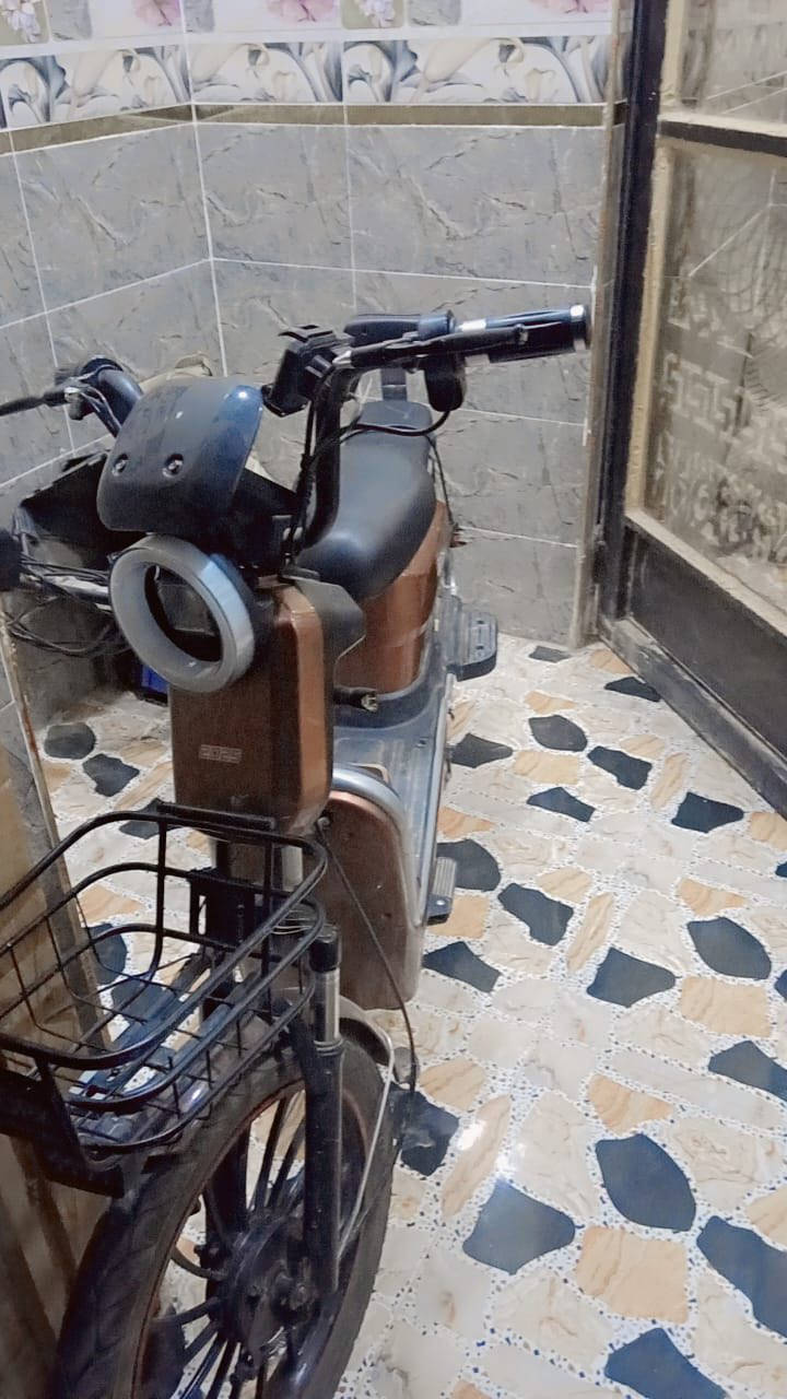 دراجه شحن للبيع السعر 125 نقص بس يده باتريات جديده شادهم مكلف بالنشر للاتصال.                       

‭***********‬

‭***********‬
