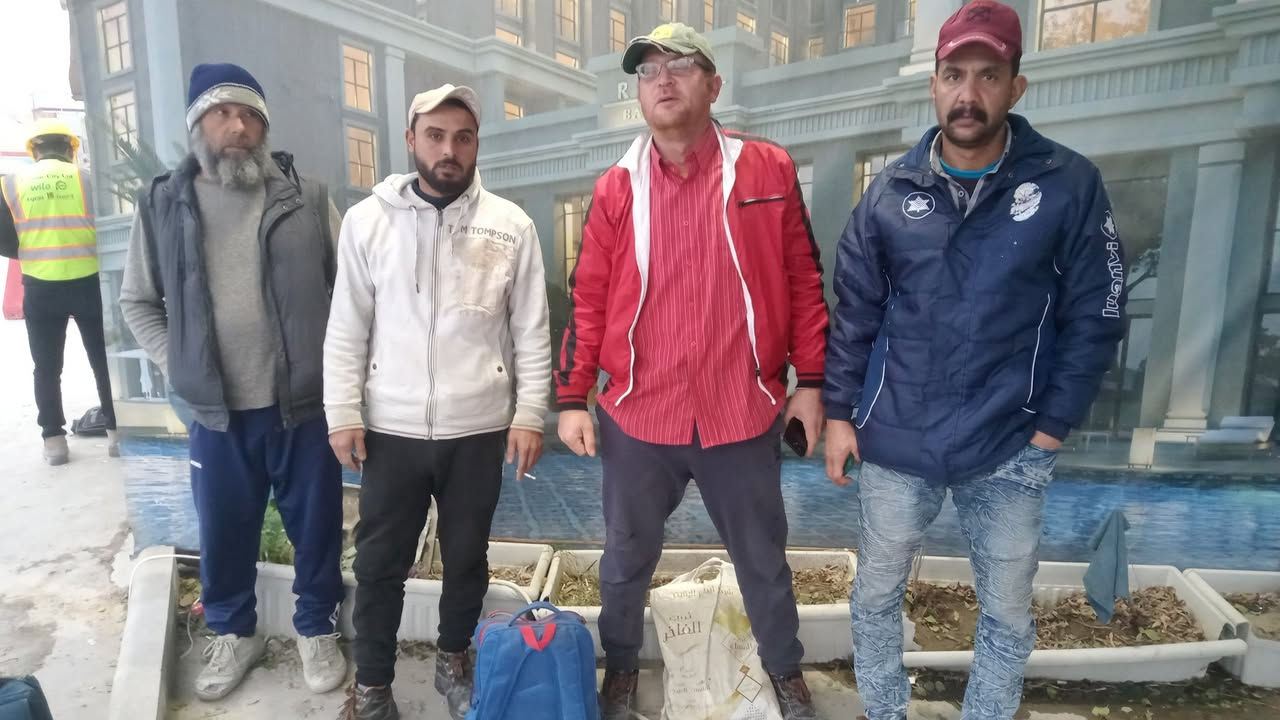 بسم الله والحمد لله أنا أحمد المصري خالفه بناء موجود في المشتل شارع المطبق ومعي كادر بناء من الدراجه الاولى تسليم هندسي والتزام بلاموعاد بناء طبوك بلوك ترمستيون أنوع الابناء كله بفضل الله سبحانه وتعالى ***********
