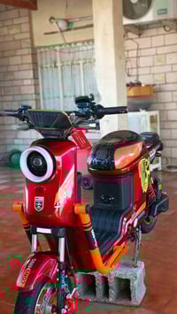 دراجه شحن للبيع خمسة باتري ٣٢انبير ٠٧٧٧٦٢٧٢٢٩٠