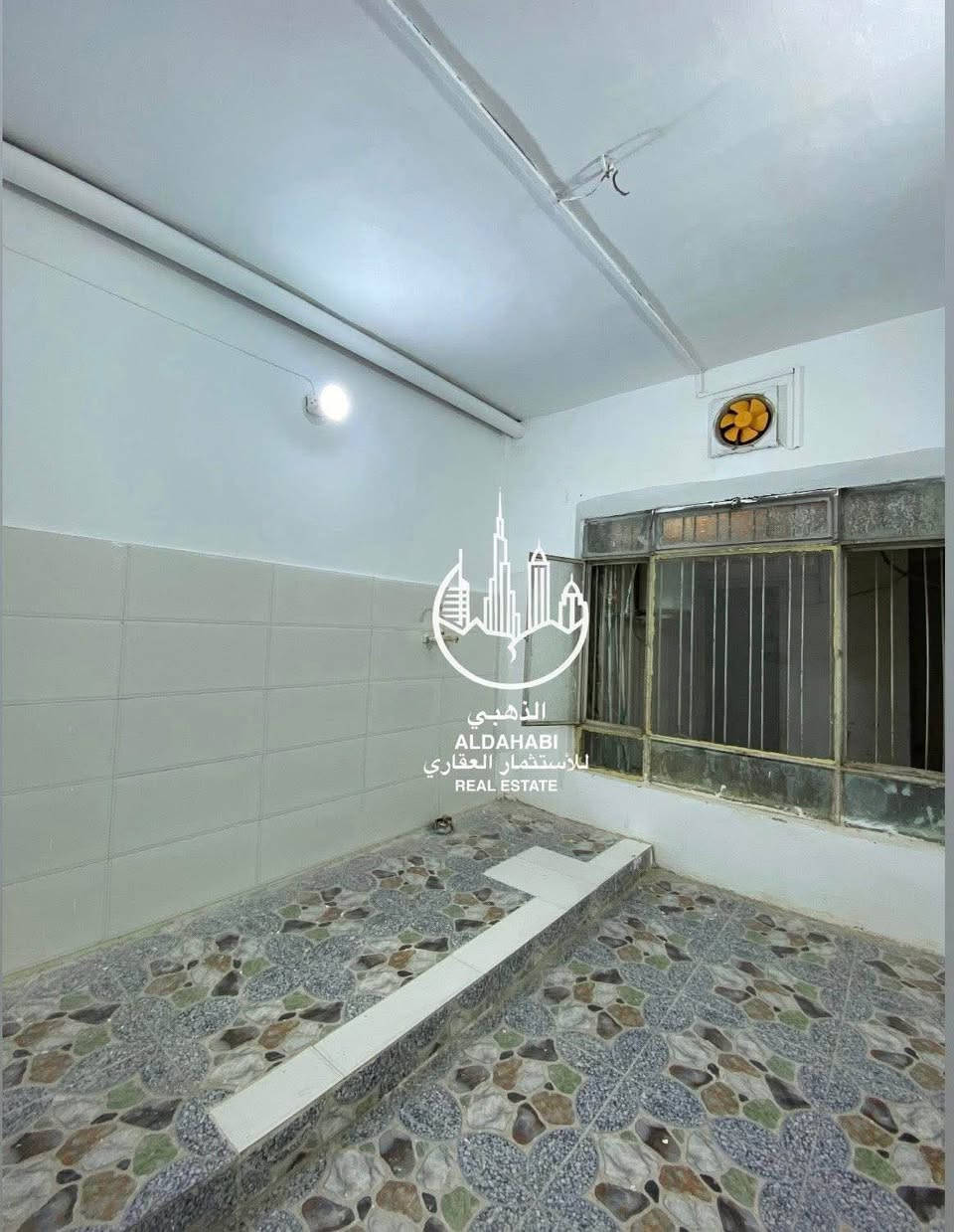 للايجــــــــــــار ✅
.
مشتمل ارضي للايجار في الجنينه حي الاندلس موثع سكني ممتاز جداً  
.

مواصفات المشتمل  / 
.
طابق ارضي يحتوي 
.
غرفتين ، استقبال ، موزع  ، مطبخ ، ، صحيات ، طارمه 
.
سعر الايجار 600 الف قفل 
.
✅ الذهبي للاستثمار العقاري ✅

#مجــــــاز_قانــــــــونيــاً
—————————————
#ملاحظه لعملائنا الكرام يتوفر لدينا عروض عقاريه بيوت للبيع والايجار في كافة مناطق محافظة البصره كذلك يتوفر لدينا بنايات تجاريه للبيع في مناطق ممتازه بوارد شهري ممتاز 
‏‌‎ للمعلومات اكثر التواصل على الارقام الموضحه او زيارة
الموقع 
البصره_ شارع عام حي الزهراء _ قرب مستشفى النفط
***********
*********** البصرة, العراق
