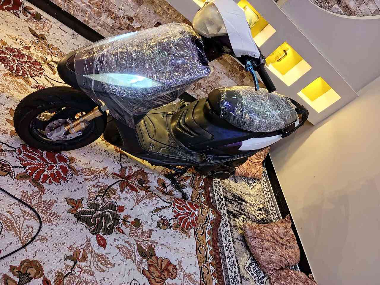 ماكس عدلة للبيع
الدراجة كهربائياتهة كامله كلهة شغاله عليه تزويد

دبلات امامي يدات بريك شيال بوشه 55جنح خلفي سلف رياضي 55 ابلاد مفتوحه بس  ولفات الشراي يدخل خاص وهاذة رقمي *********** وسعره 450وبيه مجال..مامتواجد فيس
