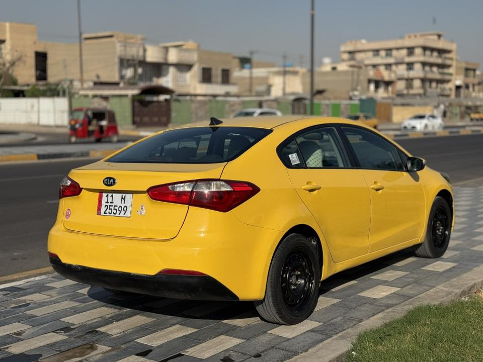 السلام عليكم

كيا فورتي 2015 وارد امريكي حادثه جاملغ السايق وبنيد بدون دواخل

مكينه 1800 دوش مكفوله كير مكفول شاشه كامره تحكمات جهتين السياره جديد جدا كير مكينه تبريد حداديه تخم تاير كله جاهزه رقم بغداد بأسمي مصفر هيئه وغرامات مكان السياره بغداد سعره 92 وبيه مجال بسيط للاستفسار ***********
