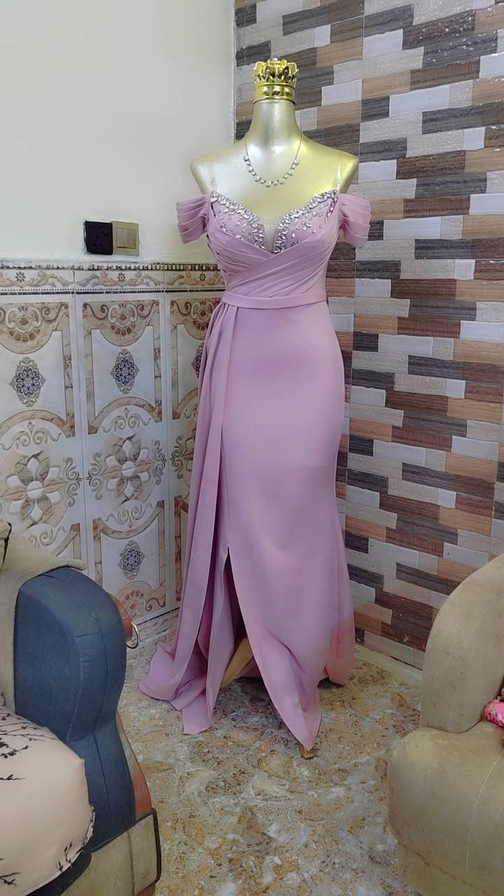 السلام عليكم
فستان وردي لبسه واحدة فقط قياس ٤٠ سعره ٣٥ قفل
كوستم ابيض لبسه واحدة فقط قياس ٤٠ سعره ٢٥ قفل
الفستان الاحمر لبسه واحدة فقط قياس ٤٠ سعره ٢٥ وبي مجال للاستفسار خاص مفتوح


**إذا كنت صاحب هذا الإعلان وتريد حذفه لأي سبب، رجاءا أرسل رسالة إلى الدعم الفني**