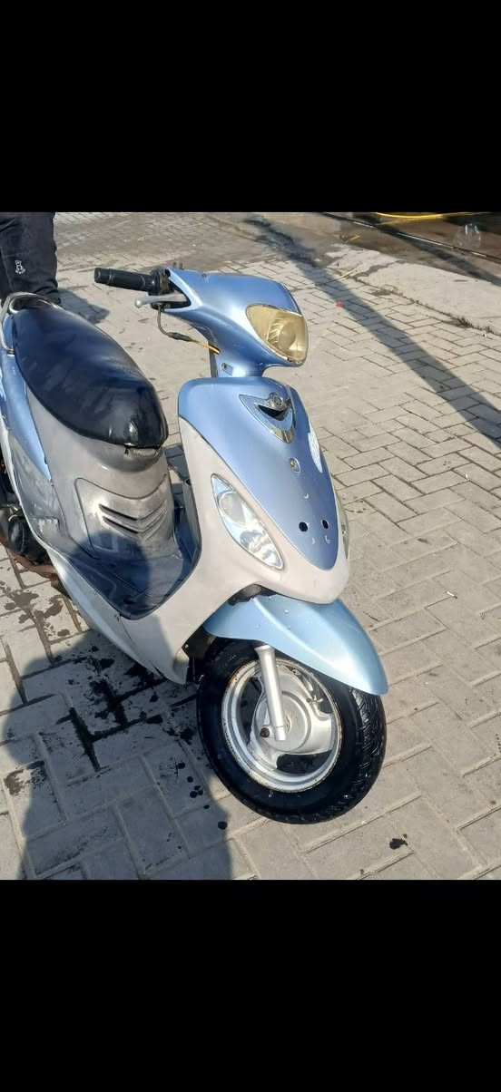 دراجه ماكس قجمه مفتوحه دراجه كامله كلشي نضيف كلجات جدد تاير باله لايت عالي وناصي ورماش كفرات مختمه سلف شغال البصرة, العراق


**إذا كنت صاحب هذا الإعلان وتريد حذفه لأي سبب، رجاءا أرسل رسالة إلى الدعم الفني**