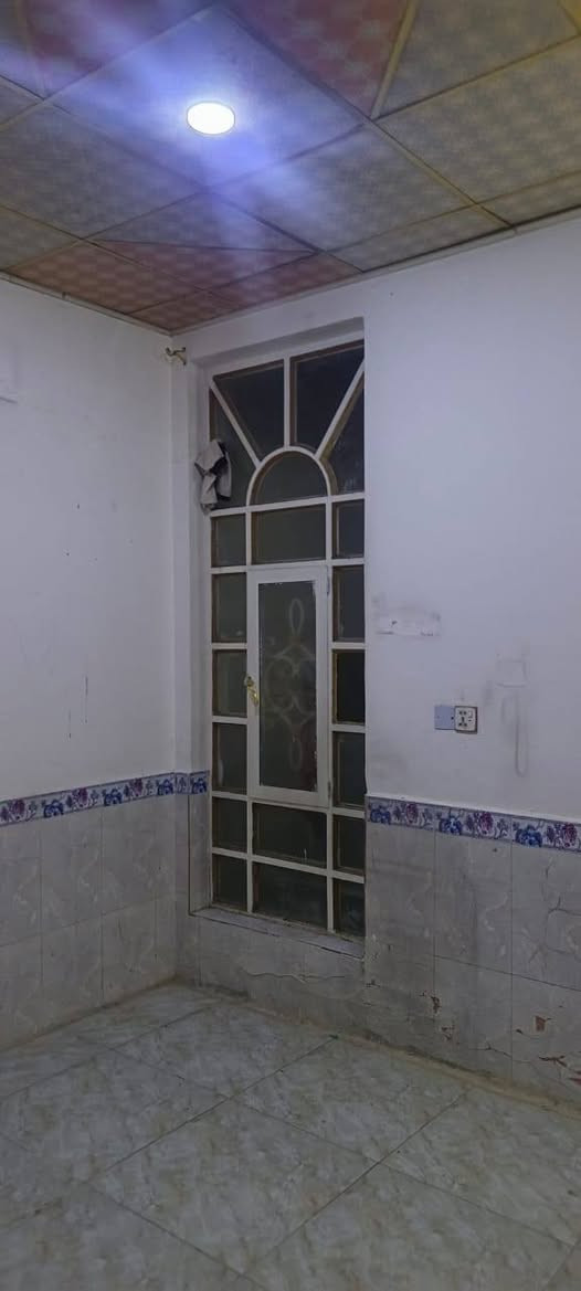 سلام عليكم بيت البيع بحي وفاء مساحه ١٠٠ صب كونكريت مسلح طابقين يحتوي عل غرفتين نوم مطبخ صاله ستقبال صحيات ٣ حمام ٢ اللاستفسار مكتب بركات ام بنين ***********
