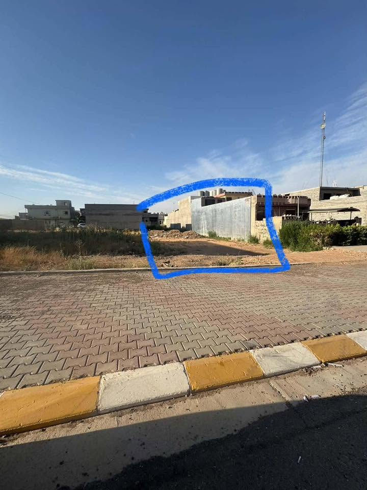 قطعة ارض للبيع
العنوان خانقين حي شرطة نهاية حي رمضان 
المساحة ٢٥٠ متر 
الواجهة ١٠ متر النزال ٢٥
جنس العقار : طابو صرف
المنطقة مخدومة بالكامل الشارع ٢٠ متر تبليط ،الشارع المؤدي الى اورانوس
مع وجود فضلة امام القطعة بحدود ٥٠ متر
للاستفسار الاتصال على الرقم ***********

@highlight
