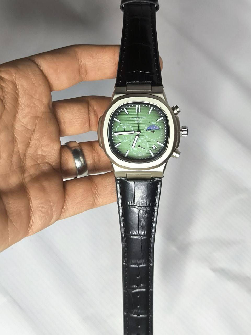 باتك فلبPatek Philippe
تحفه فنيه تتخطى مفهوم الوقت 
مكينة كوارتز ستوبوج (جميع السناتر شغالة)
الميناء فخم بدزاين عصري فول لامينوس ارقام واميال 
زجاج معدني مقاوم للخدش 
نظام شمسي قمري 
منفذ تاريخ شهري
الهيكل مصنوع من التيتانيوم 
مختمة من كل مكان
مقاومة ماء وغبار 
سير مصنوع من الجلد الطبيعي 
قفل فراشة اصلي

السعر :- 37 الف ع اول تم 
للحجز والاستفسار يرجى الاعتماد خاص


**إذا كنت صاحب هذا الإعلان وتريد حذفه لأي سبب، رجاءا أرسل رسالة إلى الدعم الفني**