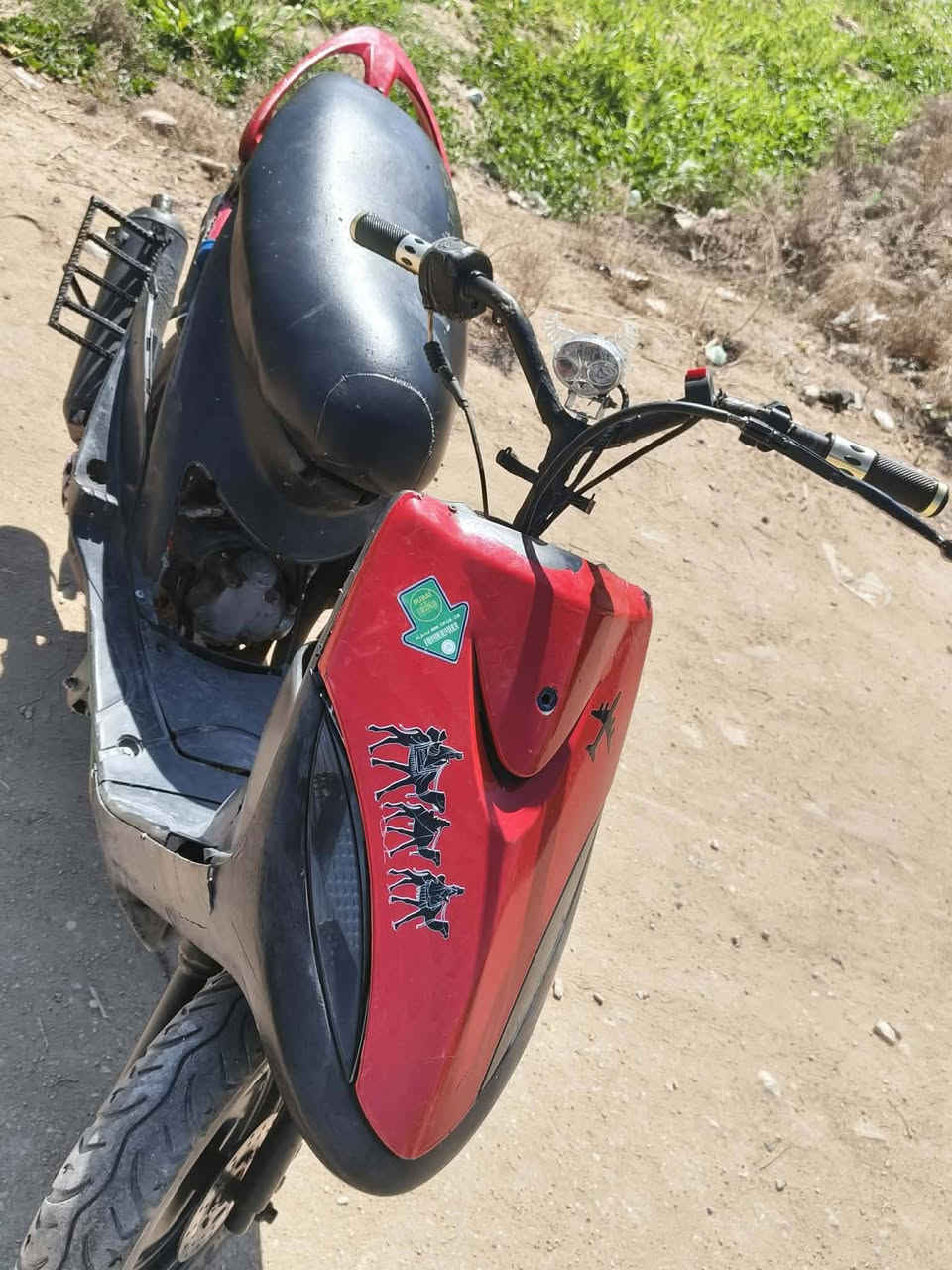 سلام عليكم دراجه ماكس عدله للبيع بوشه 55 مزوده شلعه معدل فول نضافه فول الدراجه حلوه ما لعب سعرها يصدم ب، 250 قفل  بدون عمله الدراجه محتاج فلوس ويريد يبيعها العنوان كربلاء طويريج الرجيبه الرقم ***********
